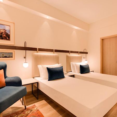 Lemon Tree Hotel, Gachibowli, Hyderabad Exterior photo