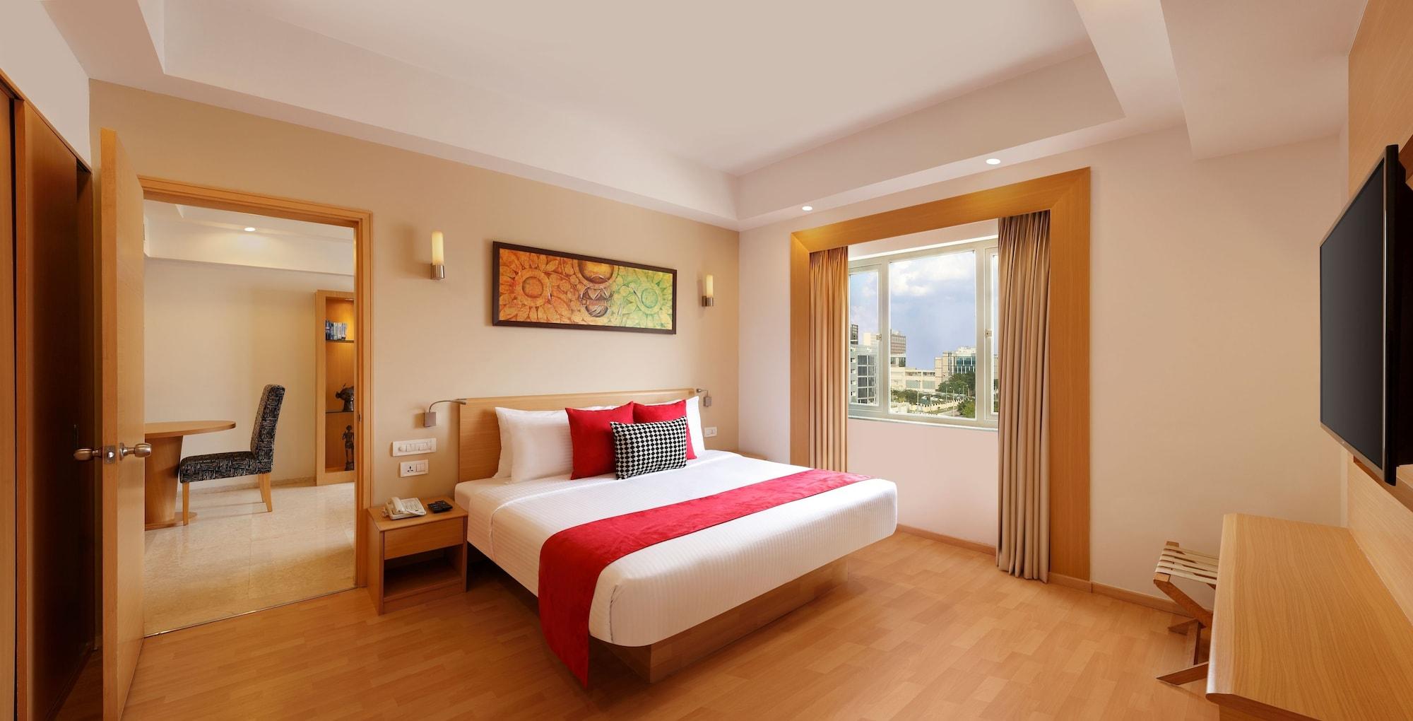 Lemon Tree Hotel, Gachibowli, Hyderabad Exterior photo