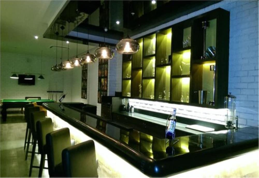 Lemon Tree Hotel, Gachibowli, Hyderabad Exterior photo