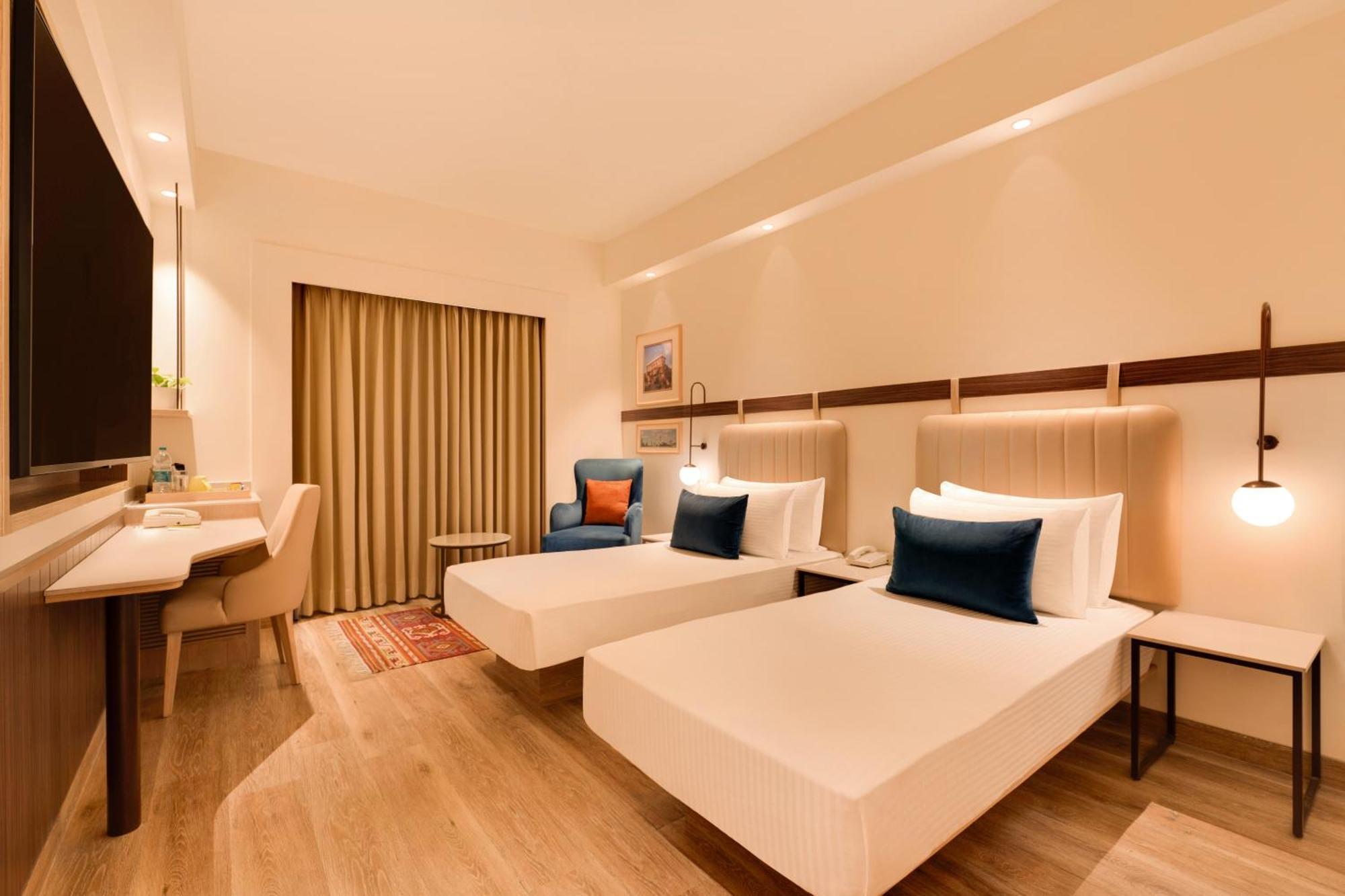 Lemon Tree Hotel, Gachibowli, Hyderabad Exterior photo