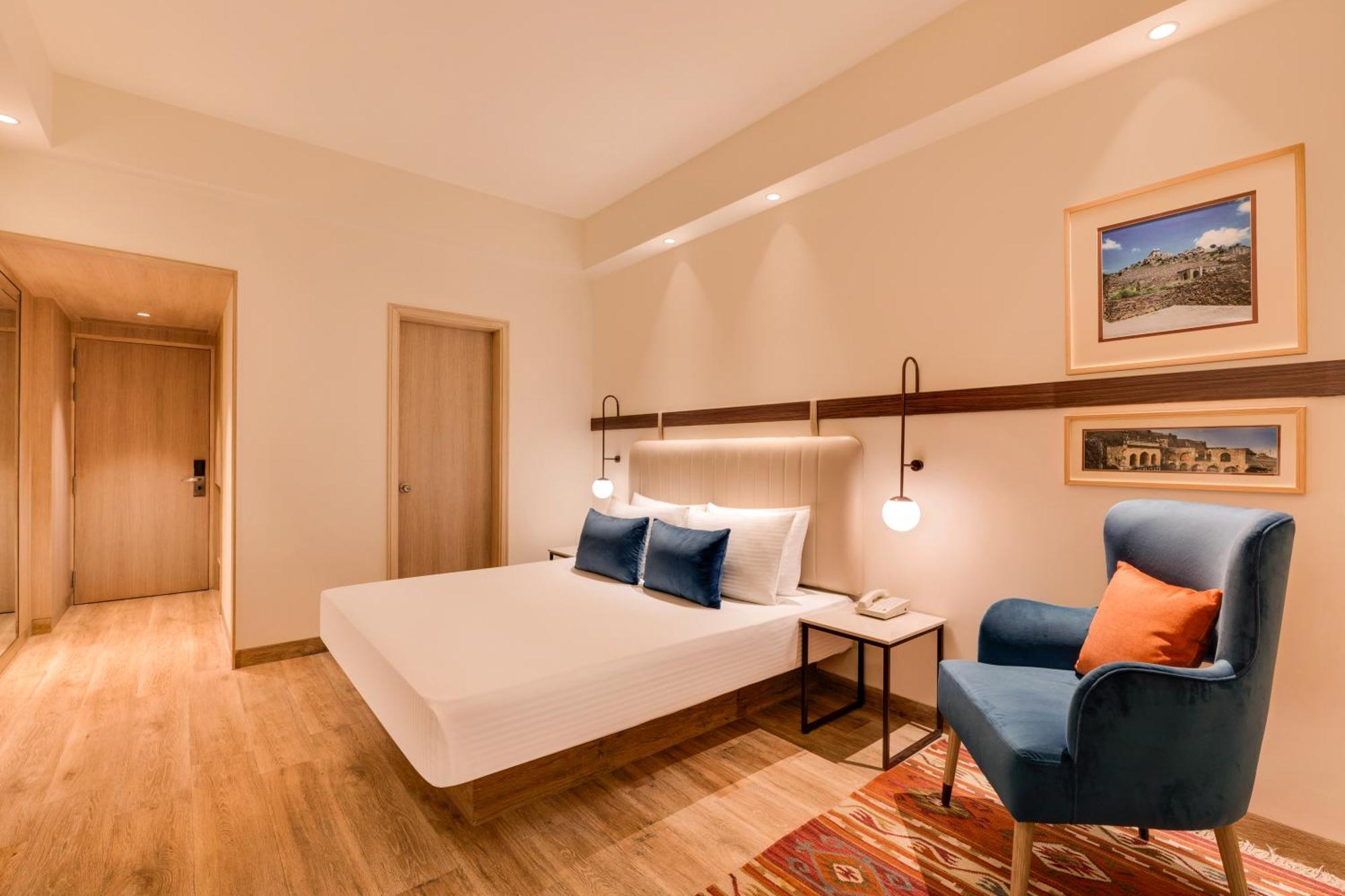 Lemon Tree Hotel, Gachibowli, Hyderabad Exterior photo