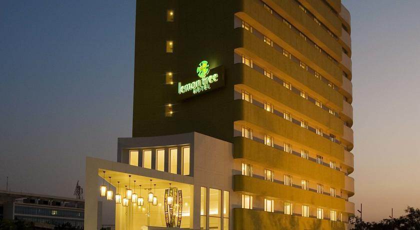 Lemon Tree Hotel, Gachibowli, Hyderabad Exterior photo