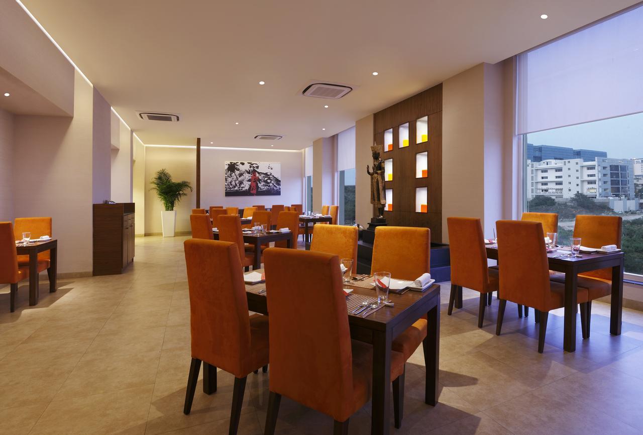 Lemon Tree Hotel, Gachibowli, Hyderabad Exterior photo